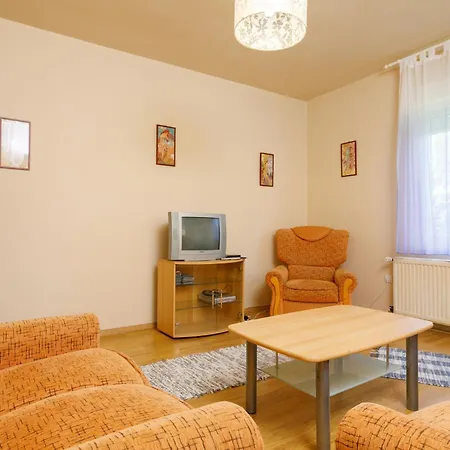 Keszeg-2 By Interhome Apartman *